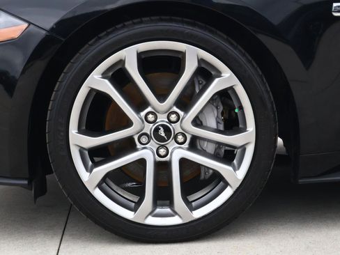 Used 2022 Ford Mustang GT Premium w/ Equipment Group 401A RWD image 8