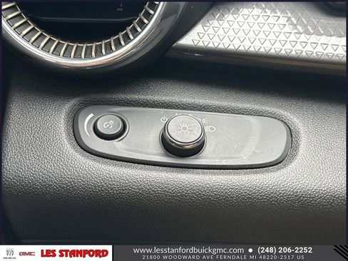 Used 2024 Chevrolet Trax ACTIV w/ Sunroof Package FWD image 27