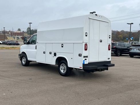 New 2025 Chevrolet Express 3500 w/ Power Convenience Package RWD image 9