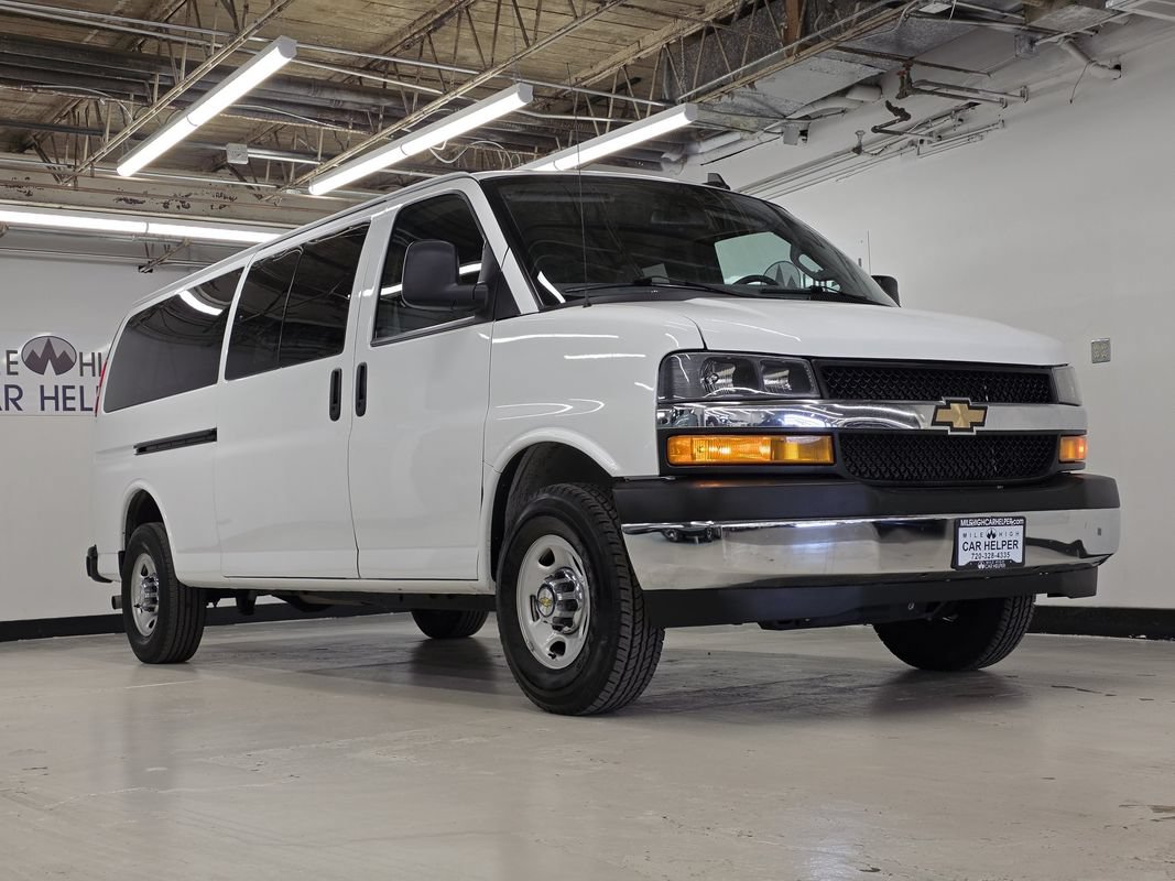 Used 2024 Chevrolet Express 3500 LT w/ LT Preferred Equipment Group RWD image 5