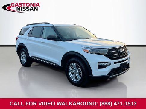Used 2022 Ford Explorer XLT w/ Equipment Group 202A image 1