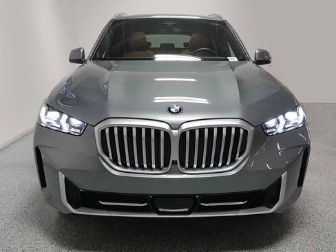 Used 2026 BMW X5 sDrive40i image 2