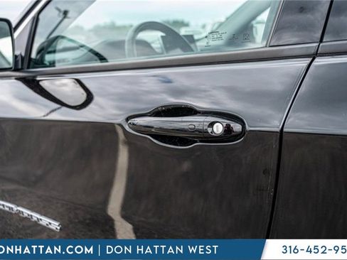 Used 2022 Jeep Compass Limited image 29