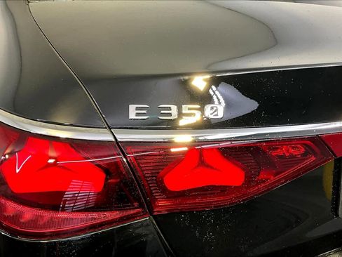 New 2026 Mercedes-Benz E 350 4MATIC Sedan image 6