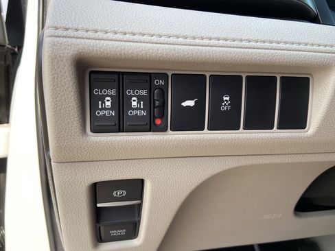 New 2026 Honda Odyssey EX-L image 40