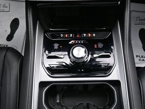 New 2026 Jeep Grand Wagoneer L Limited AWD/4WD image 22