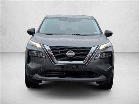 Used 2023 Nissan Rogue S image 2