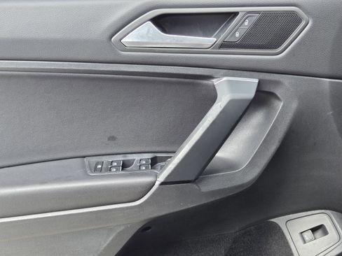 Used 2019 Volkswagen Tiguan SEL Premium R-Line FWD image 20