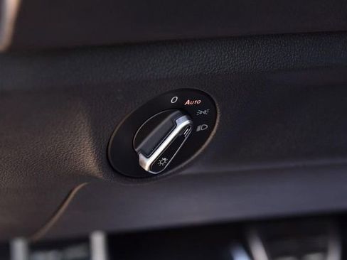 Used 2024 Volkswagen Jetta Sport image 11