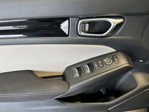 Certified 2023 Honda Civic EX image 11