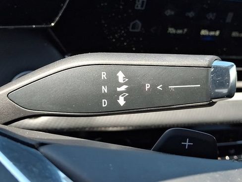 Used 2025 Chevrolet Equinox LT FWD image 14