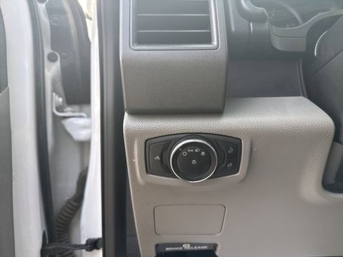 Used 2020 Ford F250 XL w/ Power Equipment Group image 13