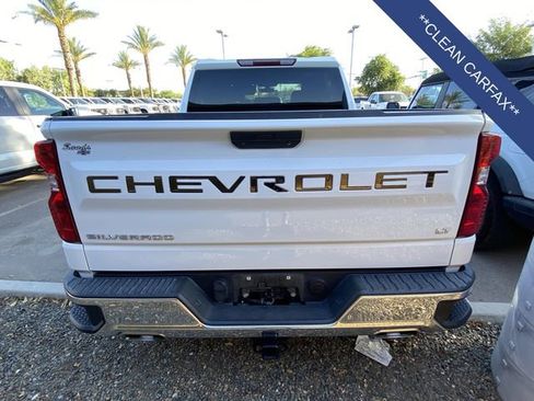 Used 2022 Chevrolet Silverado 1500 LT w/ Z71 Off-Road Package AWD/4WD image 3