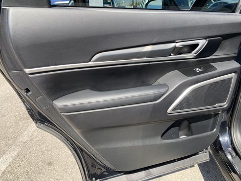 Used 2021 Kia Telluride S AWD/4WD image 19