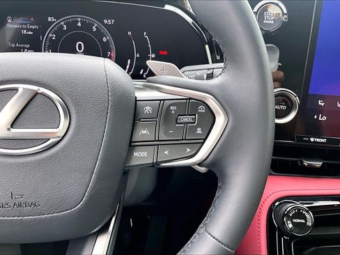 Used 2024 Lexus NX 250 FWD image 22