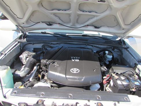 Used 2010 Toyota Tacoma PreRunner RWD image 32