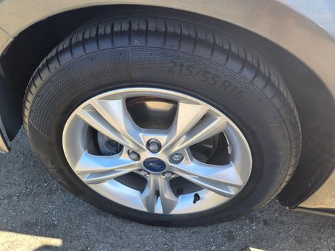 Used 2014 Ford Focus SE image 31