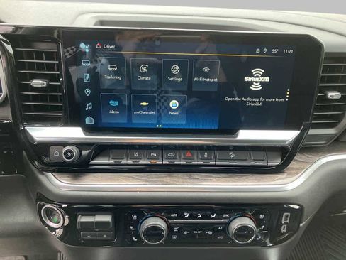 Used 2024 Chevrolet Silverado 2500 LTZ w/ LTZ Plus Package image 23