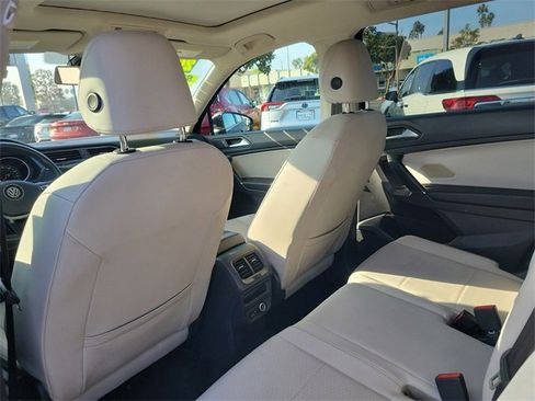 Used 2020 Volkswagen Tiguan SEL image 13