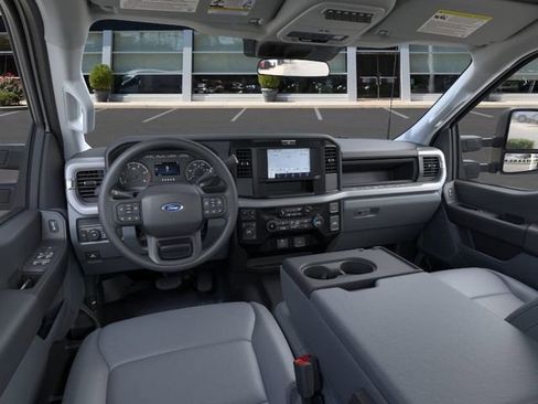 New 2025 Ford F550 4x4 Supercab Super Duty image 9