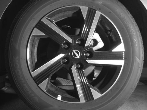 Used 2025 Nissan Sentra SV FWD image 14