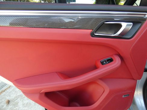 Used 2017 Porsche Macan GTS image 41