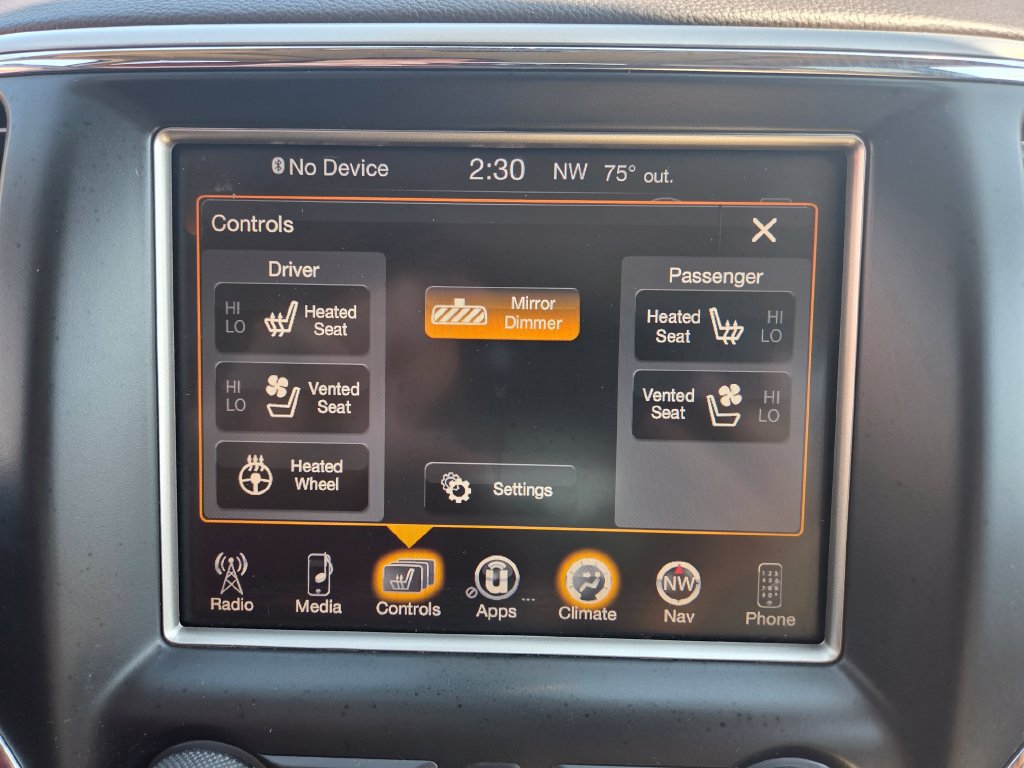 Used 2014 Jeep Grand Cherokee Overland AWD/4WD image 21