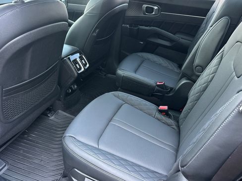 Certified 2026 Kia Sorento SX Prestige AWD/4WD image 12