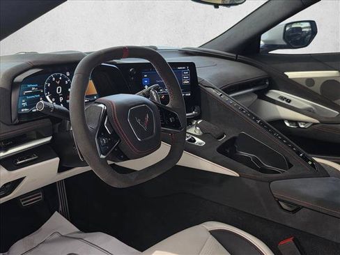 Used 2023 Chevrolet Corvette Stingray Premium Conv w/ Z51 Performance Package RWD image 13