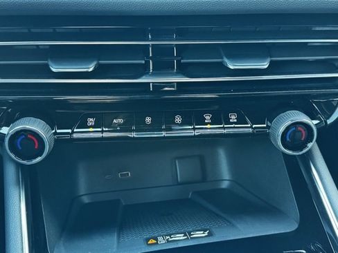 New 2026 Chevrolet Traverse RS image 13