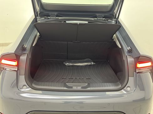 New 2026 Toyota Prius XLE image 18