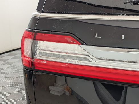 Used 2020 Lincoln Navigator Reserve w/ Equipment Group 208A Reserve image 14