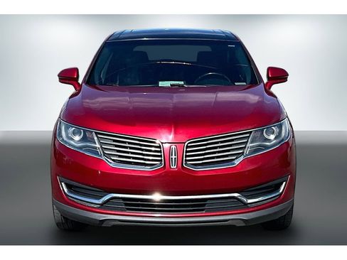 Used 2016 Lincoln MKX Reserve w/ Equipment Group 102A AWD/4WD image 2