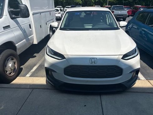 Used 2024 Honda HR-V LX image 3