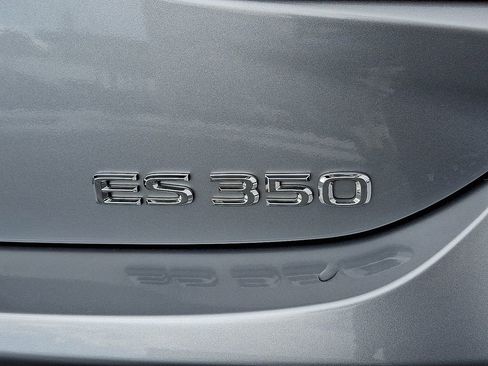 Used 2024 Lexus ES 350 350 w/ Premium Package image 36