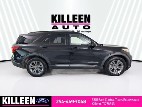 Used 2022 Ford Explorer XLT w/ Equipment Group 202A RWD image 10