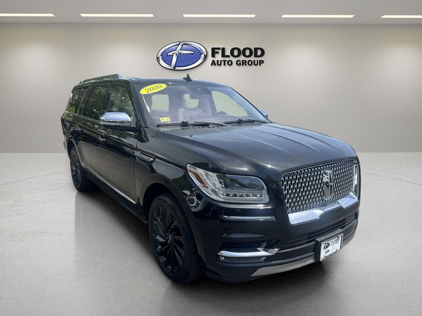Wolfnacht　新品　ブラックメタル black l Pre-Owned 2025 Lincoln Navigator L Black Label 4D Sport Utility in