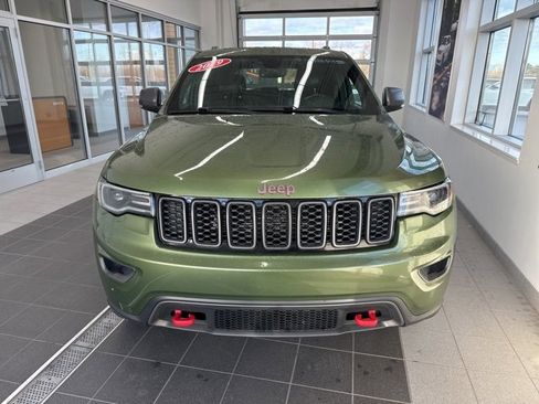 Used 2019 Jeep Grand Cherokee Trailhawk w/ Trailhawk Luxury Group image 2