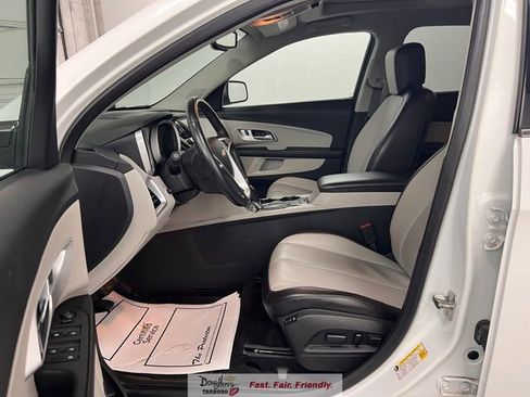 Used 2016 Chevrolet Equinox LTZ w/ Enhanced Convenience Package image 28