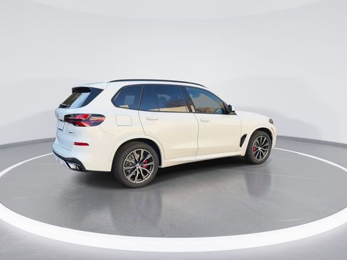New 2026 BMW X5 xDrive40i w/ M Sport Package image 8