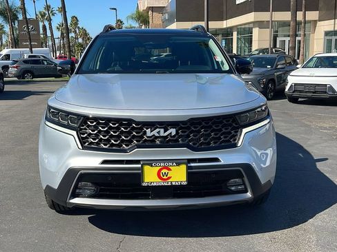 Used 2022 Kia Sorento SX Prestige image 3