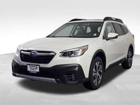 Used 2022 Subaru Outback Limited AWD/4WD image 3