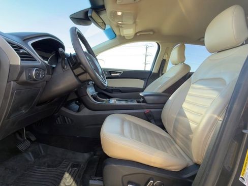 Used 2019 Ford Edge SEL w/ Equipment Group 201A image 7