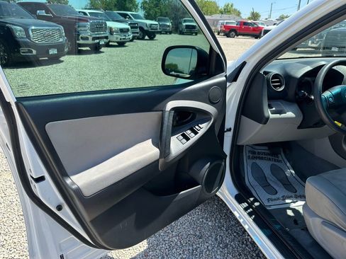 Used 2012 Toyota RAV4 4WD w/ Value Pkg image 33