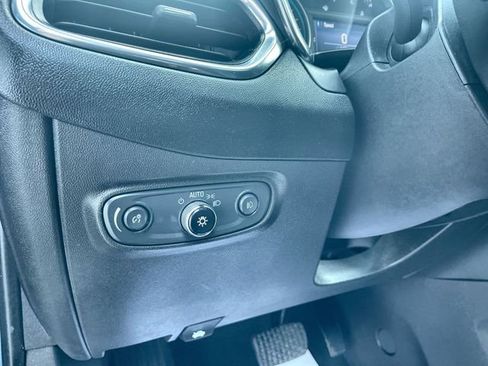 Certified 2021 Chevrolet Equinox LT image 18