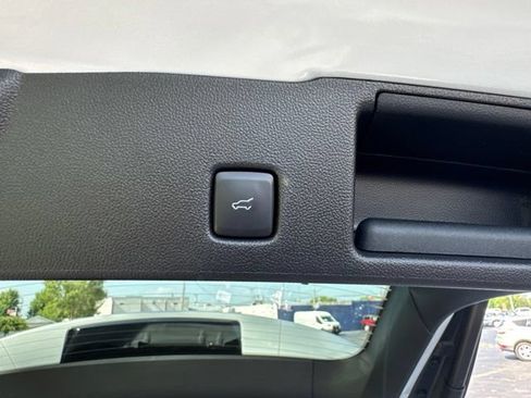 Certified 2025 Ford Escape SE FWD image 13