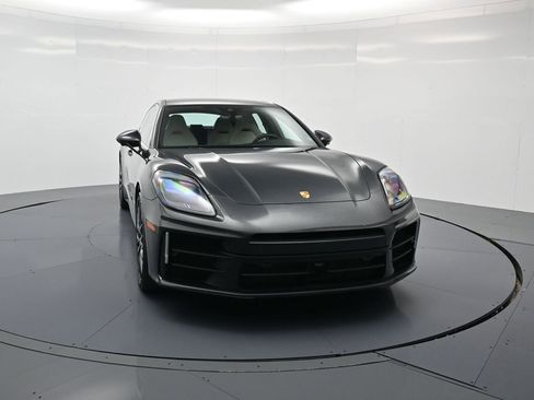 Used 2025 Porsche Panamera 4 image 28