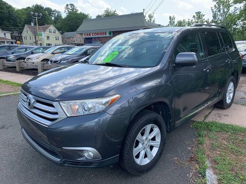 Used 2012 Toyota Highlander SE w/ Tow Pkg AWD/4WD image 7