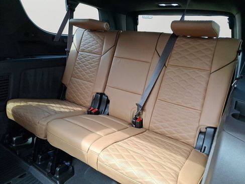 Used 2023 Cadillac Escalade ESV Premium Luxury w/ Performance Package AWD/4WD image 11