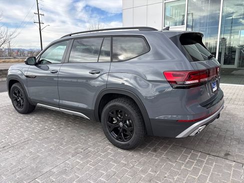 New 2026 Volkswagen Atlas Peak Edition AWD/4WD image 3